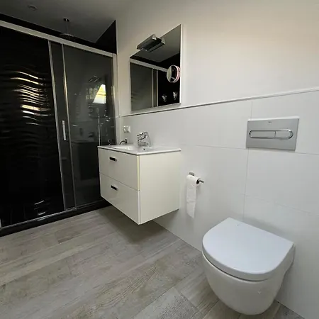 Lunaymar, 1º Línea Mar Con Piscina Estepona