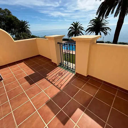 Lunaymar, 1º Línea Mar Con Piscina Estepona